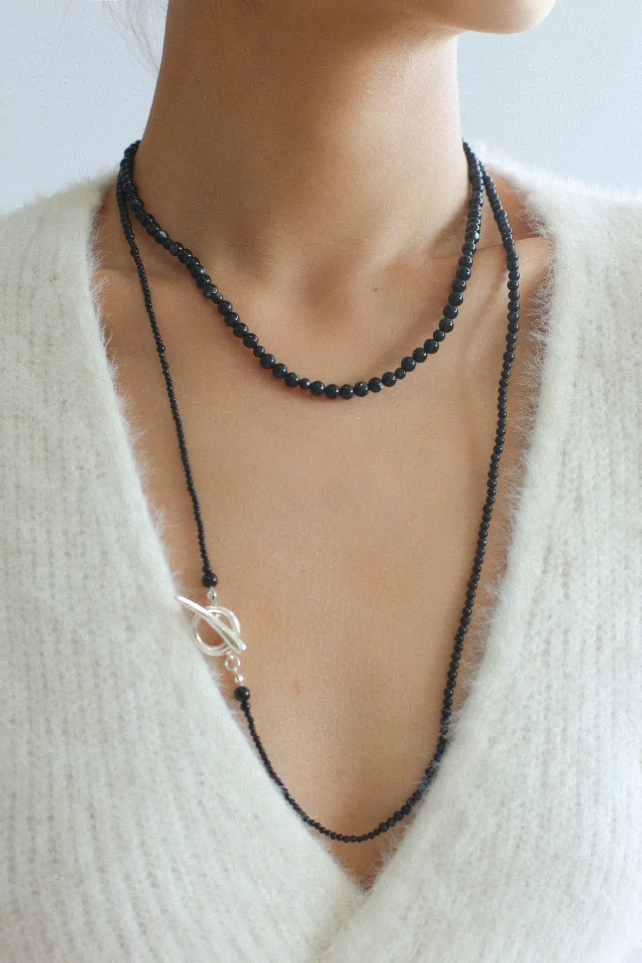 Delicate Black Mother-of-Pearl Gradient Beaded Long Necklace