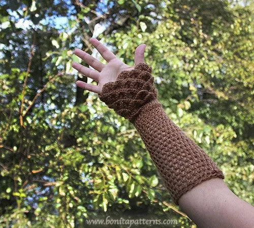 Dragon Gloves Crocodile Stitch Wristwarmers