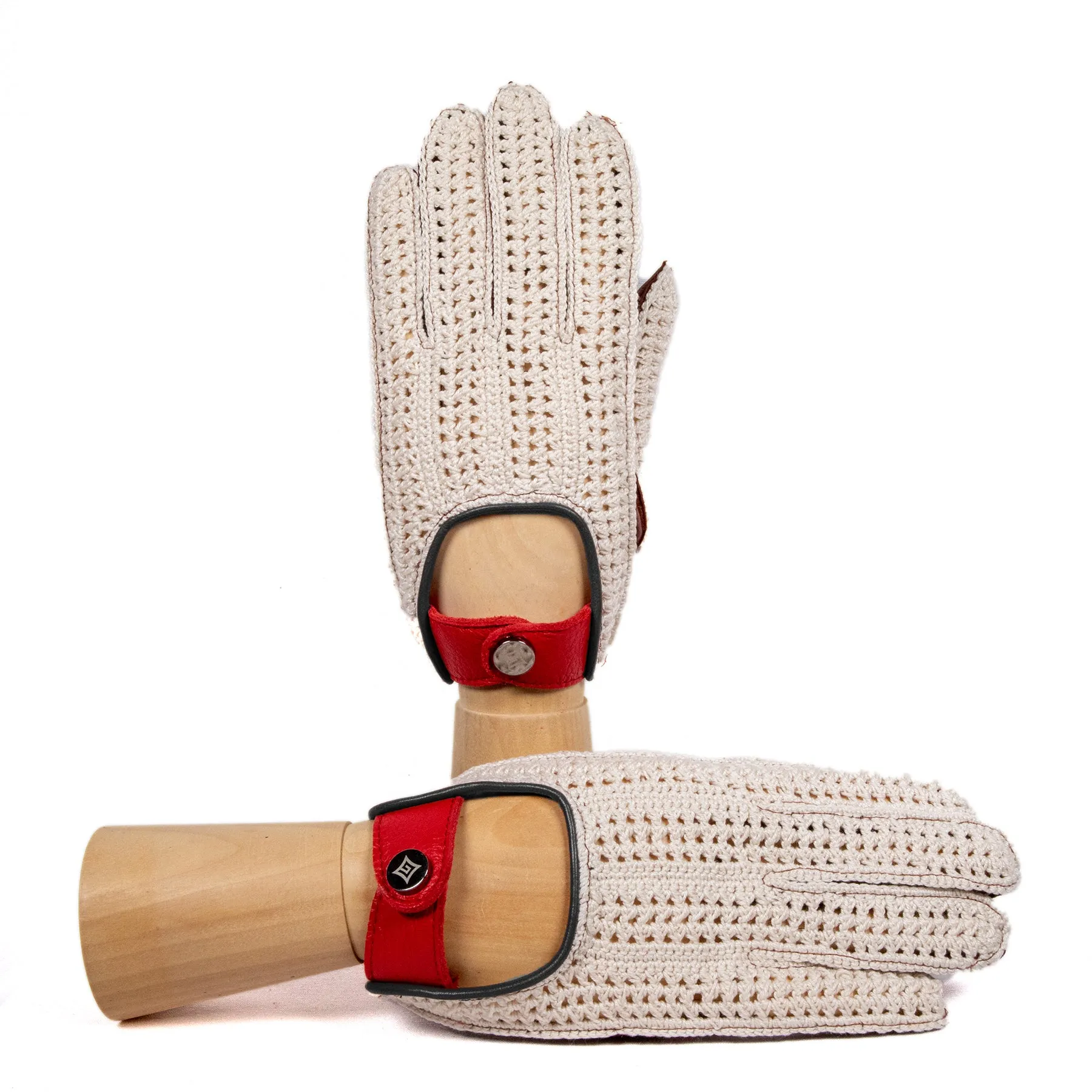 Men's cognac leather driving gloves with crochet top and red deerskin strap