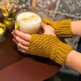 PATTERN: Honeycomb Fingerless Gloves