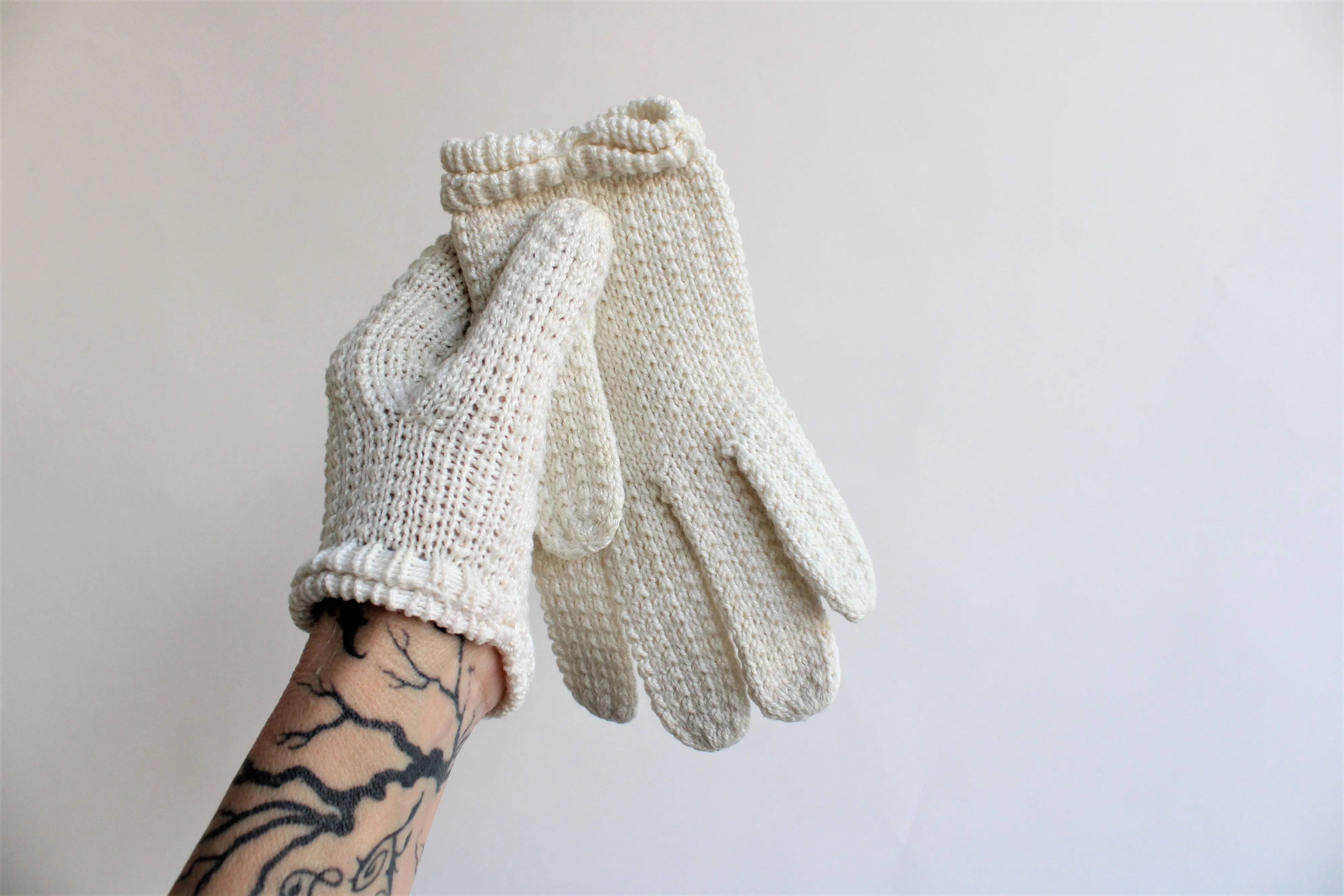 Vintage Ivory Knit or Crochet Cotton Gloves